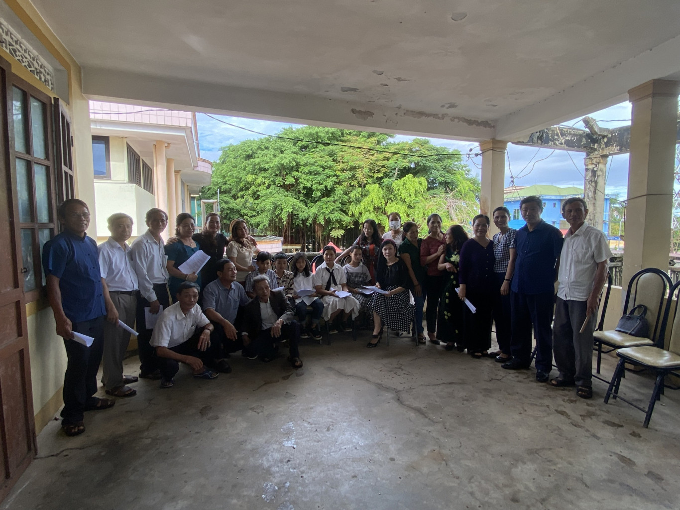 Một buổi tập luyện dân ca Hò giã gạo của các hội viên và các em học sinh của Câu lạc bộ Dân ca Sông Hiền huyện Vĩnh Linh - Ảnh: N.T.N